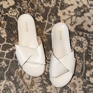 Nine West Women's White Slides new in box size 6.5